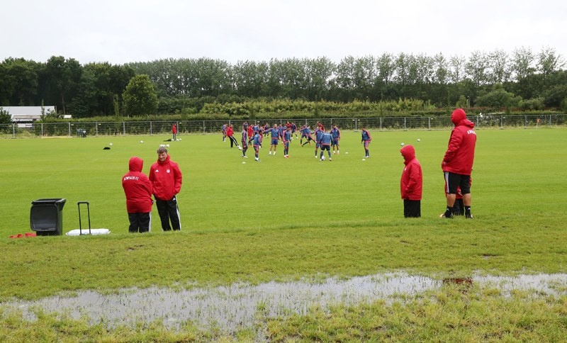 Ολυμπιακός: Ενόχληση ο Μαζουάκου (photos)