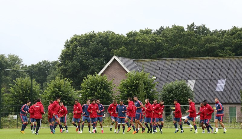 Ολυμπιακός: Ενόχληση ο Μαζουάκου (photos)