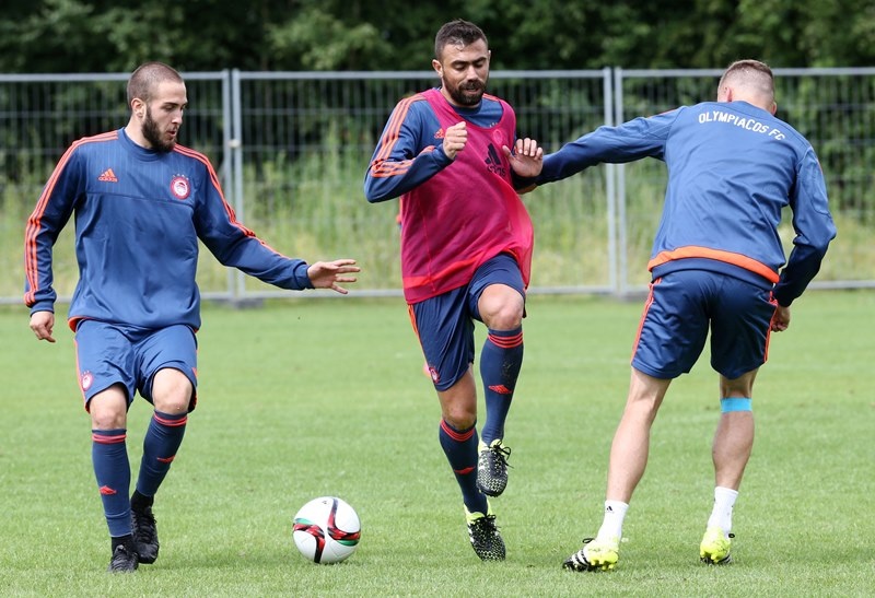 Ολυμπιακός: Ενόχληση ο Μαζουάκου (photos)