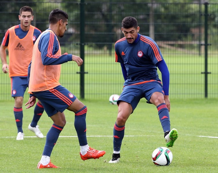 Ολυμπιακός: Ενόχληση ο Μαζουάκου (photos)