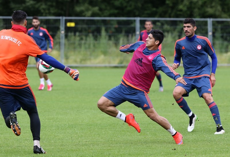 Ολυμπιακός: Ενόχληση ο Μαζουάκου (photos)