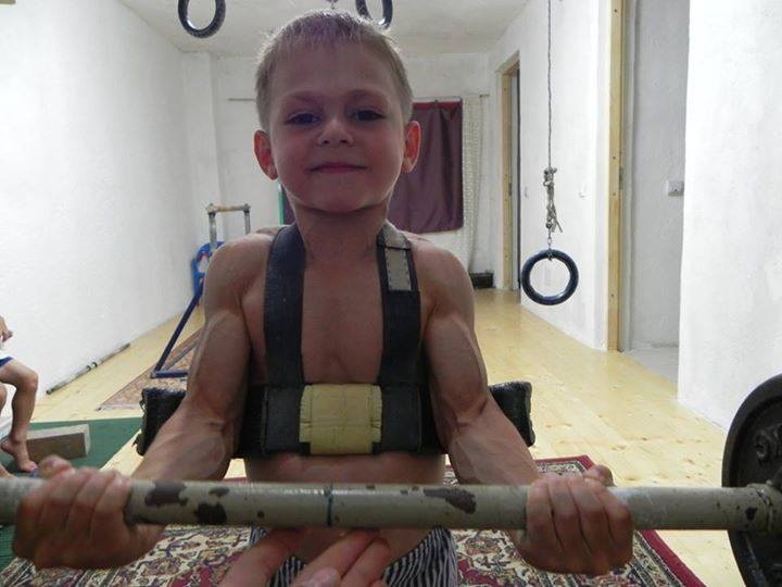 Σοκάρουν οι εικόνες του 11χρονου bodybuilder Τζιουλιάνο Στρόε! (photos&videos)