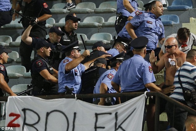 Ανατριχιαστικές εικόνες από την Αλβανία! (photos&videos)
