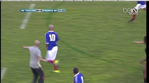 Σκόραρε σε αγώνα... ράγκμπι ο Ζιντάν!!! (photos)