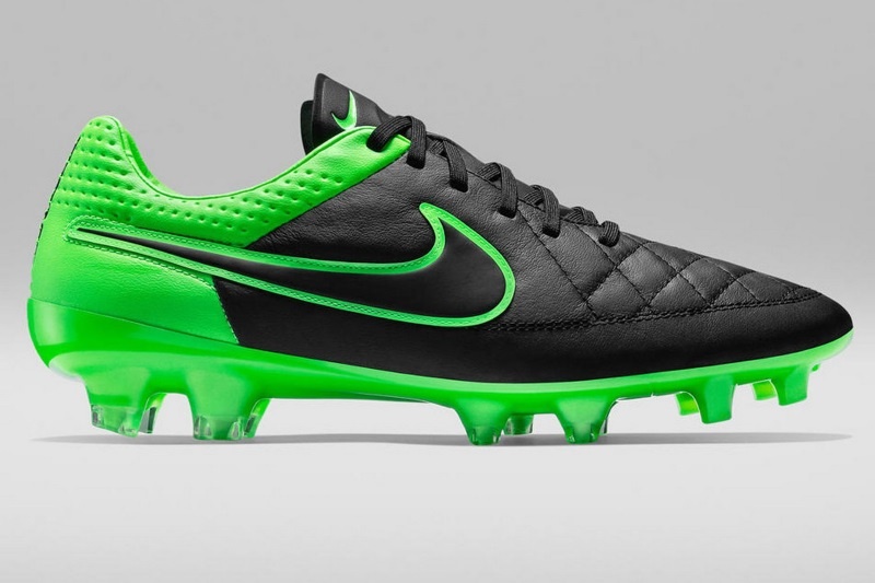 Ποιό από τα νέα παπούτσια του Σάντσες τα «σπάει» περισσότερο; (photos&poll)