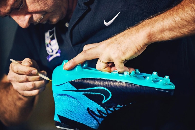 Ποιό από τα νέα παπούτσια του Σάντσες τα «σπάει» περισσότερο; (photos&poll)