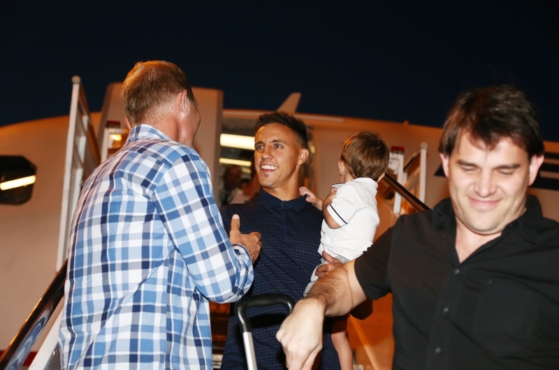 Έφτασε και αποθεώθηκε ο Μπουονανότε! (photos)