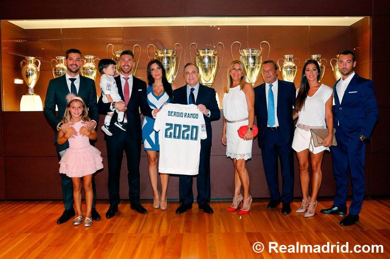 Οι υπογραφές… ζωής του Ράμος με τη Ρεάλ Μαδρίτης! (video+photos)