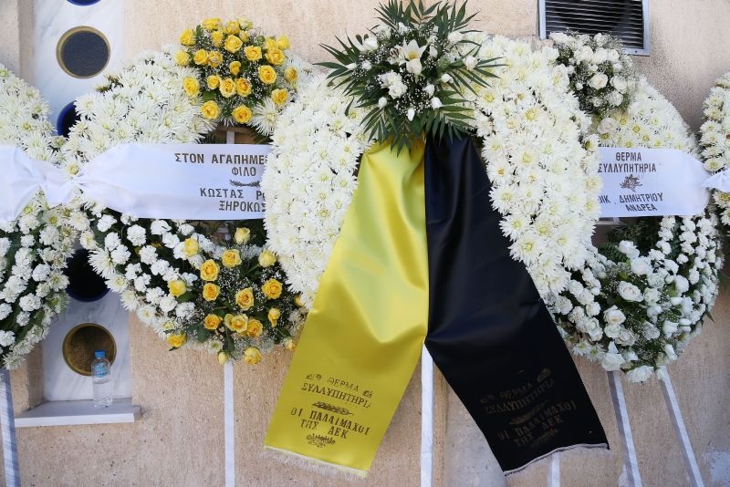 Το τελευταίο αντίο στον Γιάννη Ξενάκη (photos)