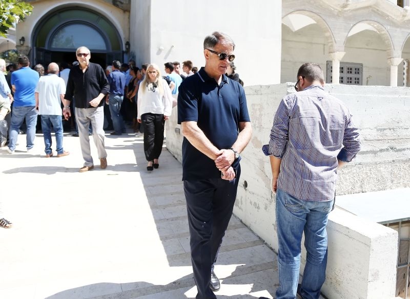 Το τελευταίο αντίο στον Γιάννη Ξενάκη (photos)