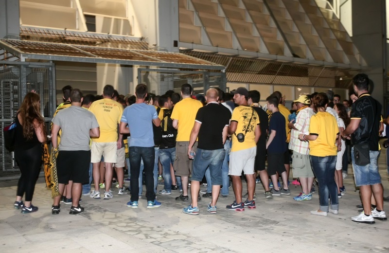 Κιτρινόμαυρο το ΟΑΚΑ! (photos&video)