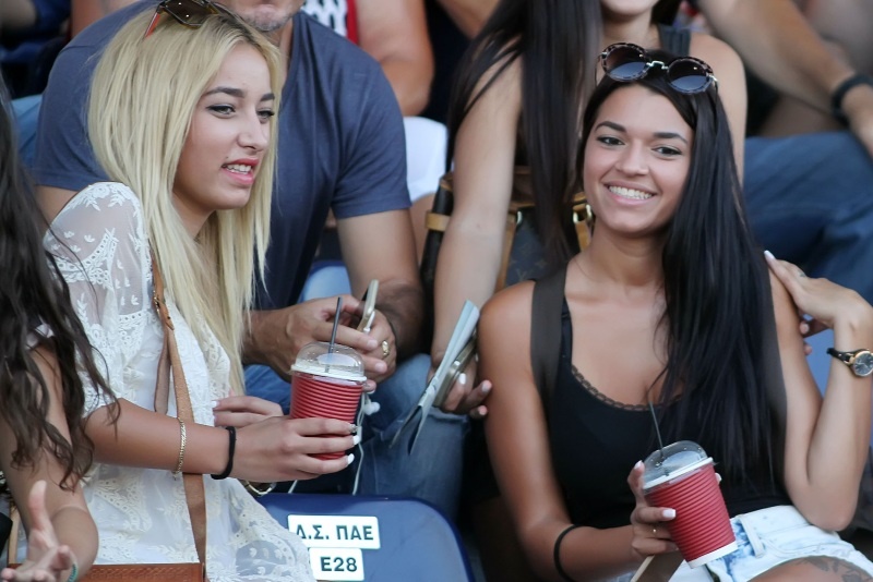 Άλλη μπάλα οι καλλονές της Μυτιλήνης (photos)