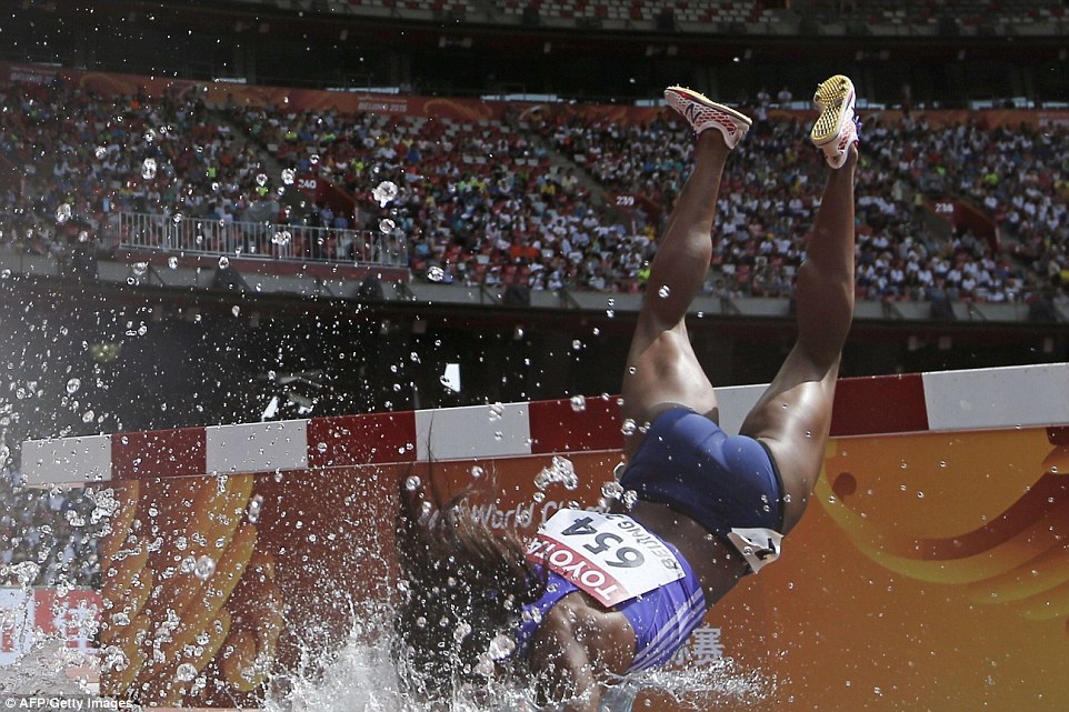 Η τούμπα του αιώνα στον στίβο! (photos)