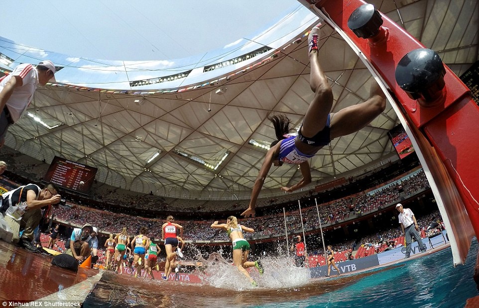 Η τούμπα του αιώνα στον στίβο! (photos)