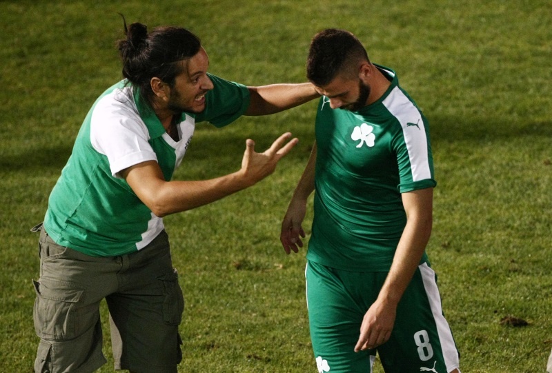 Ντου οπαδών σε Νάνο και Σάντσεθ! (photos)