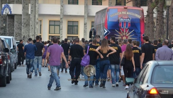Ράγισαν κι οι πέτρες στο τελευταίο αντίο… (photo)