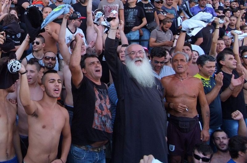 Τρέλανε και τον παππά-ΠΑΟΚ ο Μπερμπάτοφ! (photos)