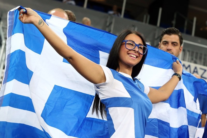 Είναι… βαριά του «τσολιά» (photos)