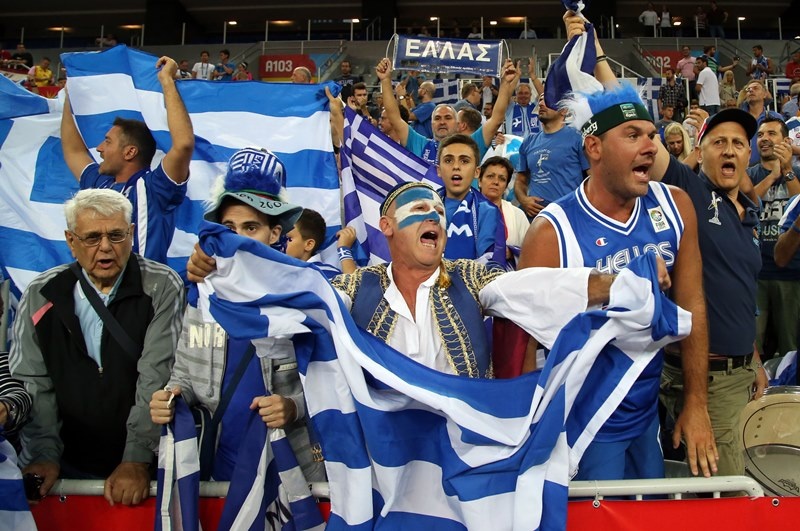Είναι… βαριά του «τσολιά» (photos)