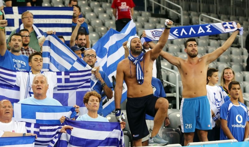 Η «γαλανόλευκη» κερκίδα! (photos)