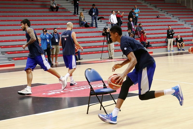 Γροθιά για την πρόκριση (photos)