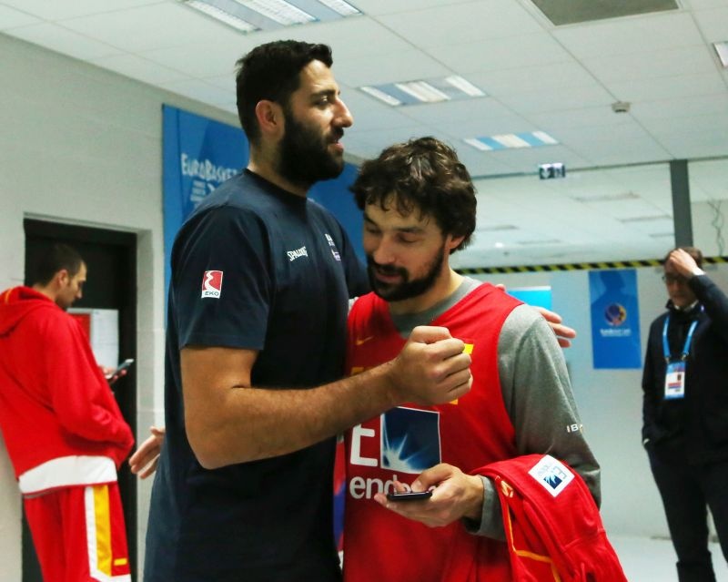 Τα «πηγαδάκια» Ελλήνων-Ισπανών (photos)