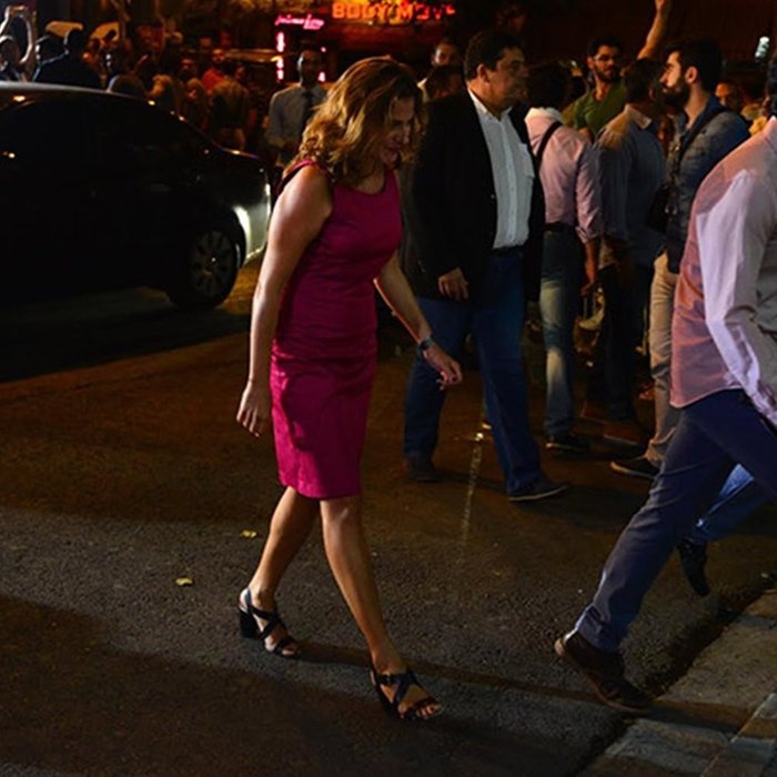 Τα… έσπασε η Περιστέρα (photos)