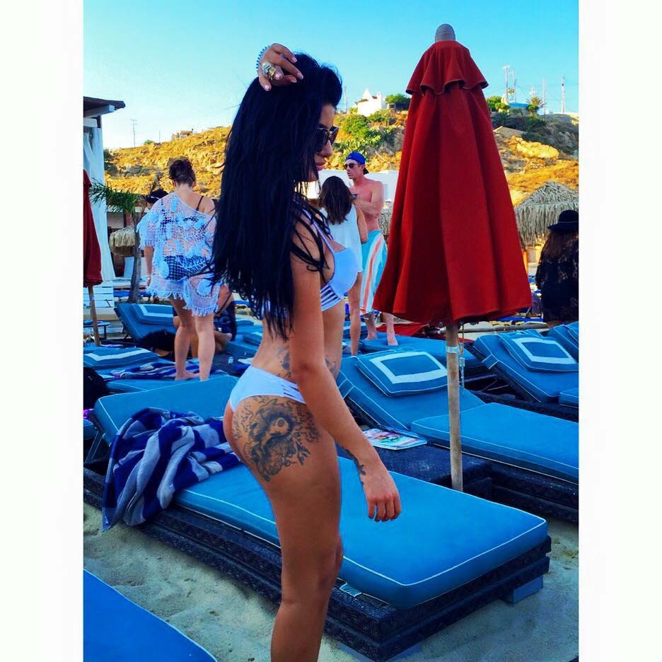 Αυτή τρέλανε τον Εσιέν (photos)