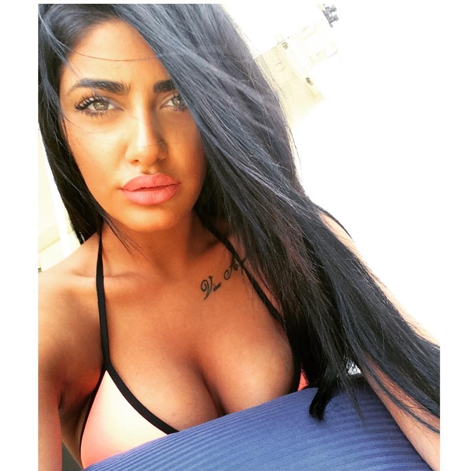 Αυτή τρέλανε τον Εσιέν (photos)