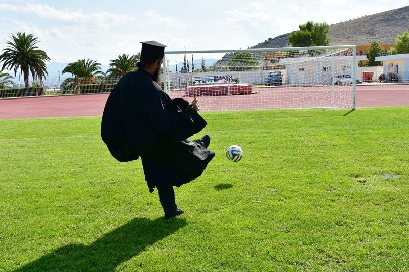 Μπαλαδόρος ο Παπάς! (photos)