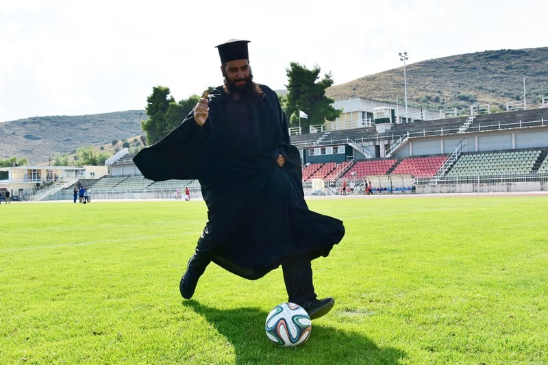 Μπαλαδόρος ο Παπάς! (photos)