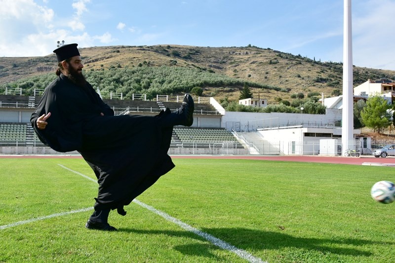 Μπαλαδόρος ο Παπάς! (photos)