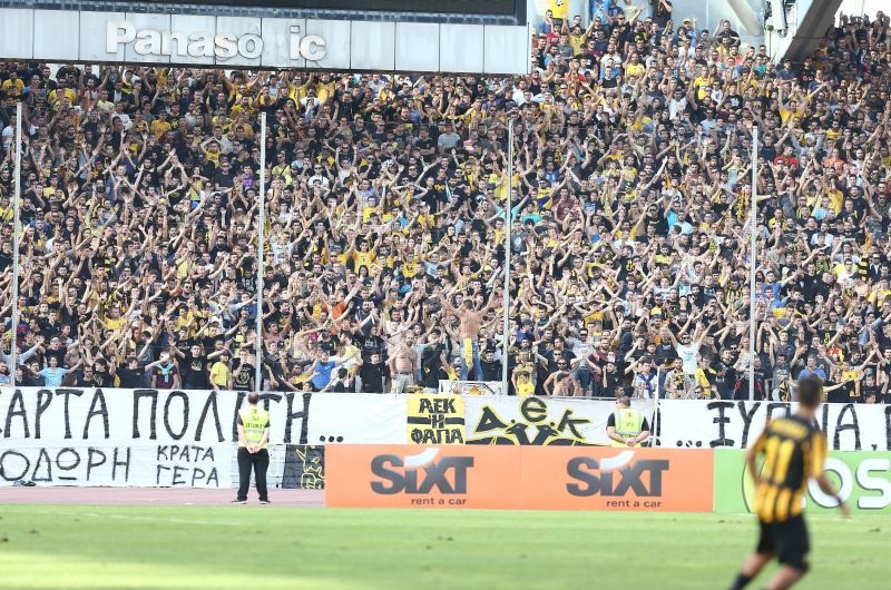 «Σήμερα κάρτα φιλάθλου, αύριο κάρτα πολίτη» (photos)