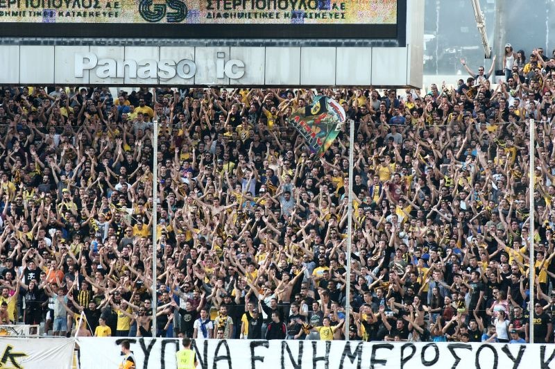 «Σήμερα κάρτα φιλάθλου, αύριο κάρτα πολίτη» (photos)