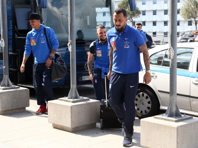 Έφυγαν χαμογελαστοί για Μπέλφαστ! (photos)