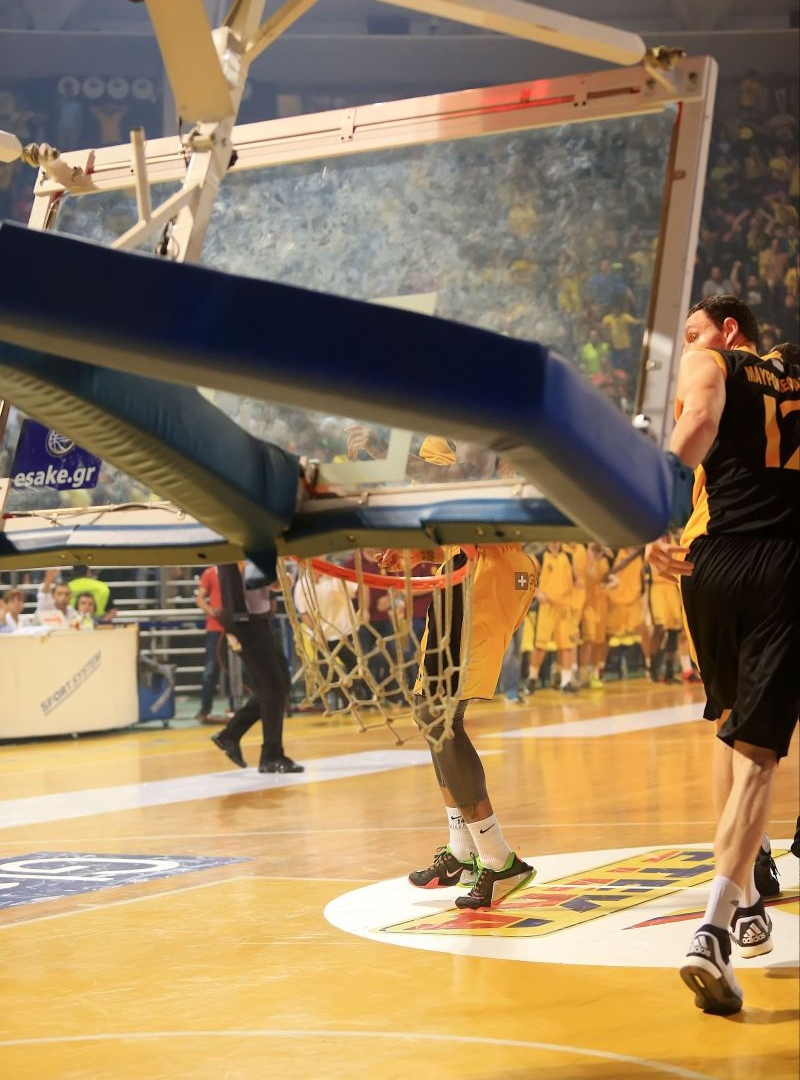 Έχεις τρελαθεί ρε Χάγκινς;;; (video+photos)