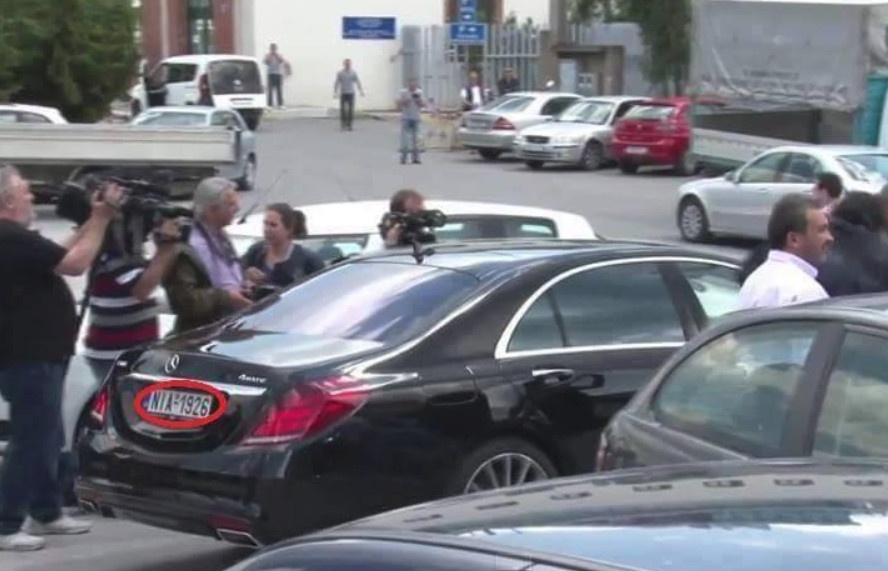 ΠΑΟΚ: Τα απίστευτα αυτοκίνητα του Σαββίδη (photos)