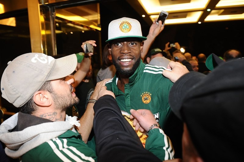 Από το Κάραβελ στο... Κάραβελ! (photos)