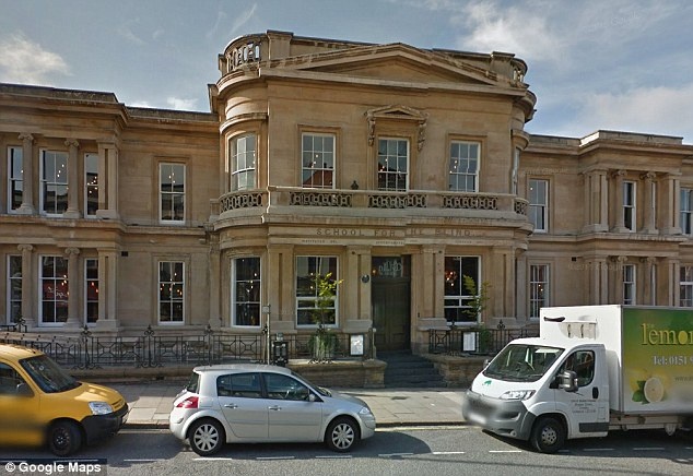 Από την παμπ στο γήπεδο ο Κλοπ! (photos)