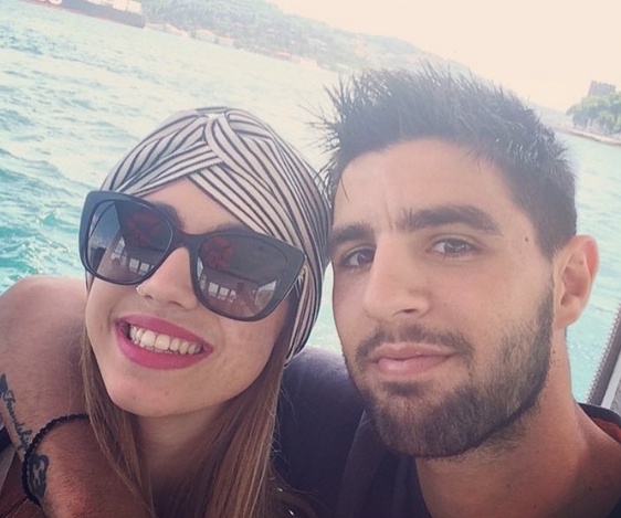 Μεγάλος έρωτας στα Σπάτα! (photo)