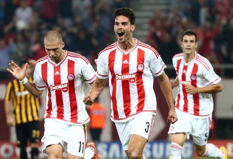 Ολυμπιακός – ΑΕΚ: «Τρελάθηκε» ο Μποτία (photos+video)