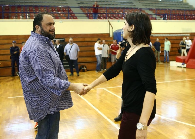 Είδε τα κορίτσια του Ολυμπιακού ο Μαρινάκης (photos)