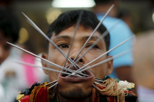 Το πιο αηδιαστικό φεστιβάλ του πλανήτη! (Προσοχή, σκληρές εικόνες)