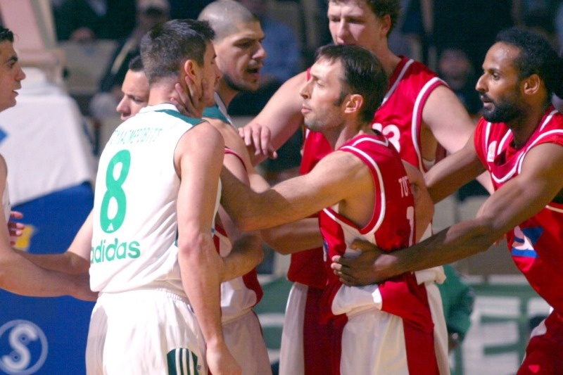 Μίλαν Τόμιτς: Επάγγελμα… μανουρατζής! (photos)
