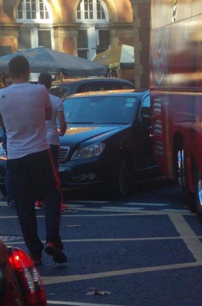 Τράκαρε το πούλμαν της Μπάγερν! (photo)