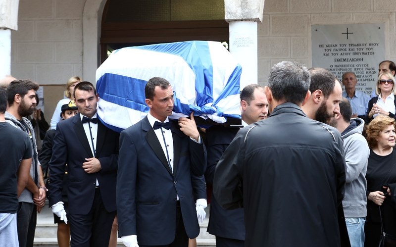 Το «τελευταίο αντίο» στον Μάκη Δενδρινό (photos)