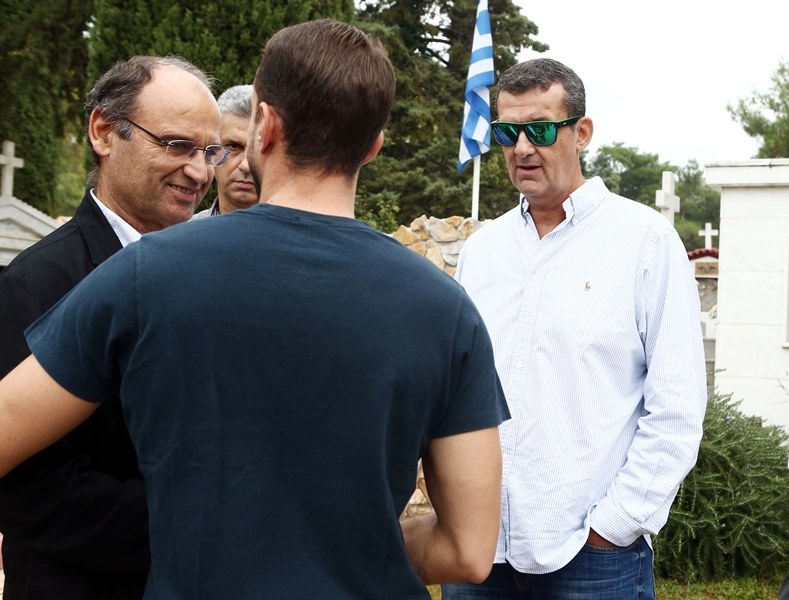 Το «τελευταίο αντίο» στον Μάκη Δενδρινό (photos)