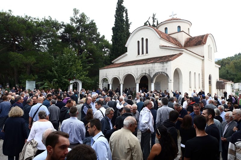 Το «τελευταίο αντίο» στον Μάκη Δενδρινό (photos)