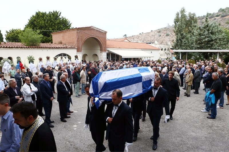 Το «τελευταίο αντίο» στον Μάκη Δενδρινό (photos)