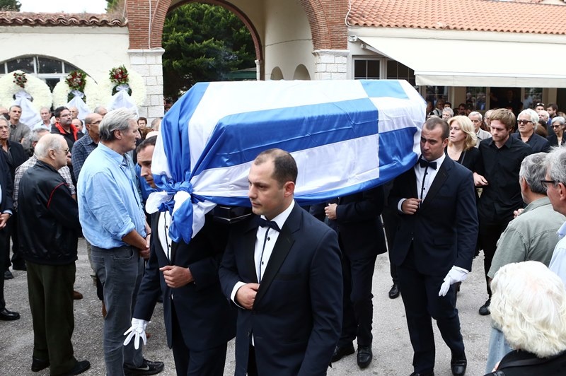 Το «τελευταίο αντίο» στον Μάκη Δενδρινό (photos)